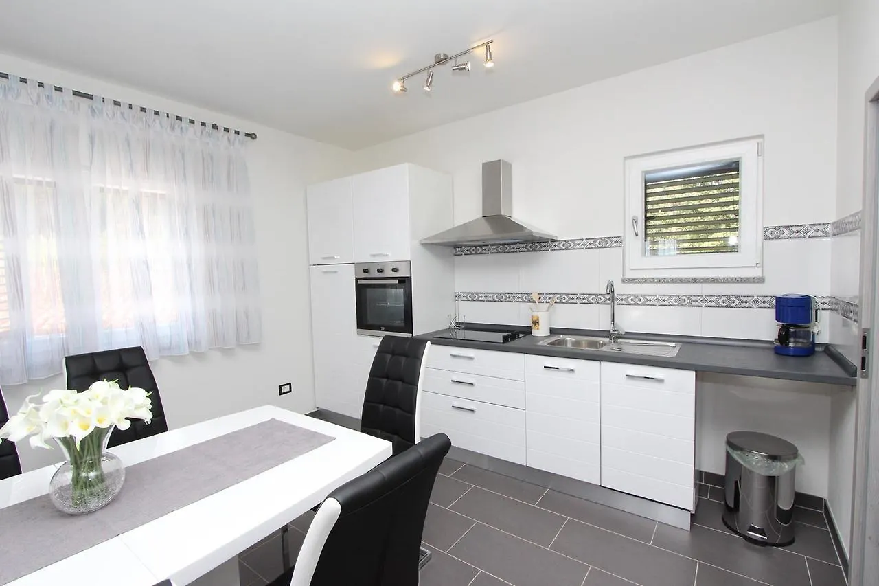 Apartment Mondelaco Rovinj